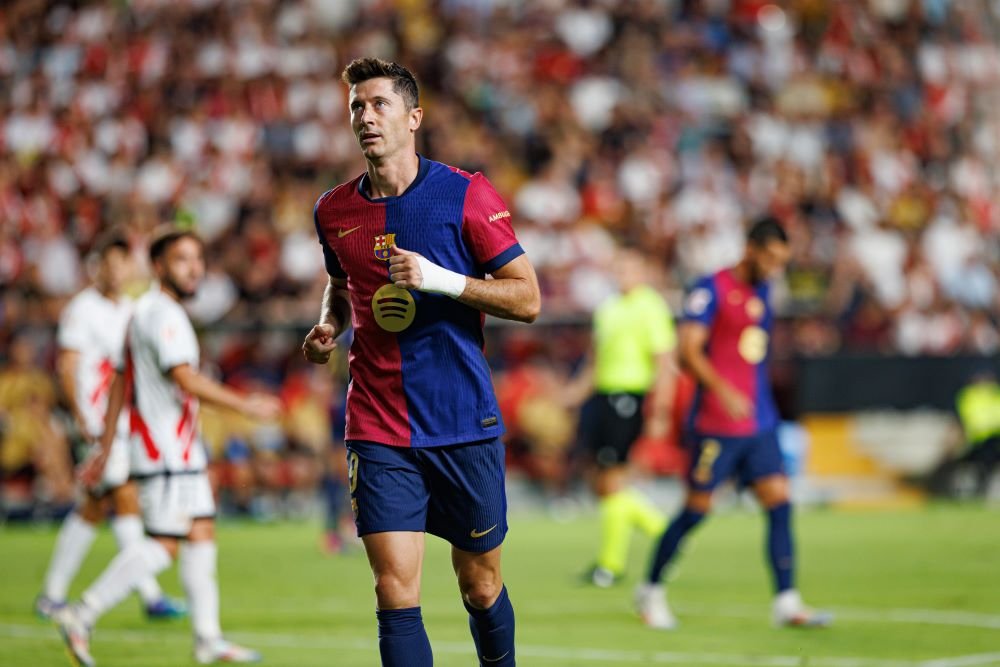 Milan, Lewandowski come Modric: il piano rossonero